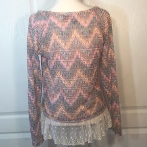 heart n crush Tops - Heart n crush very light/ thin sweater heart n crush Tops - Heart n crush very light/ thin sweater